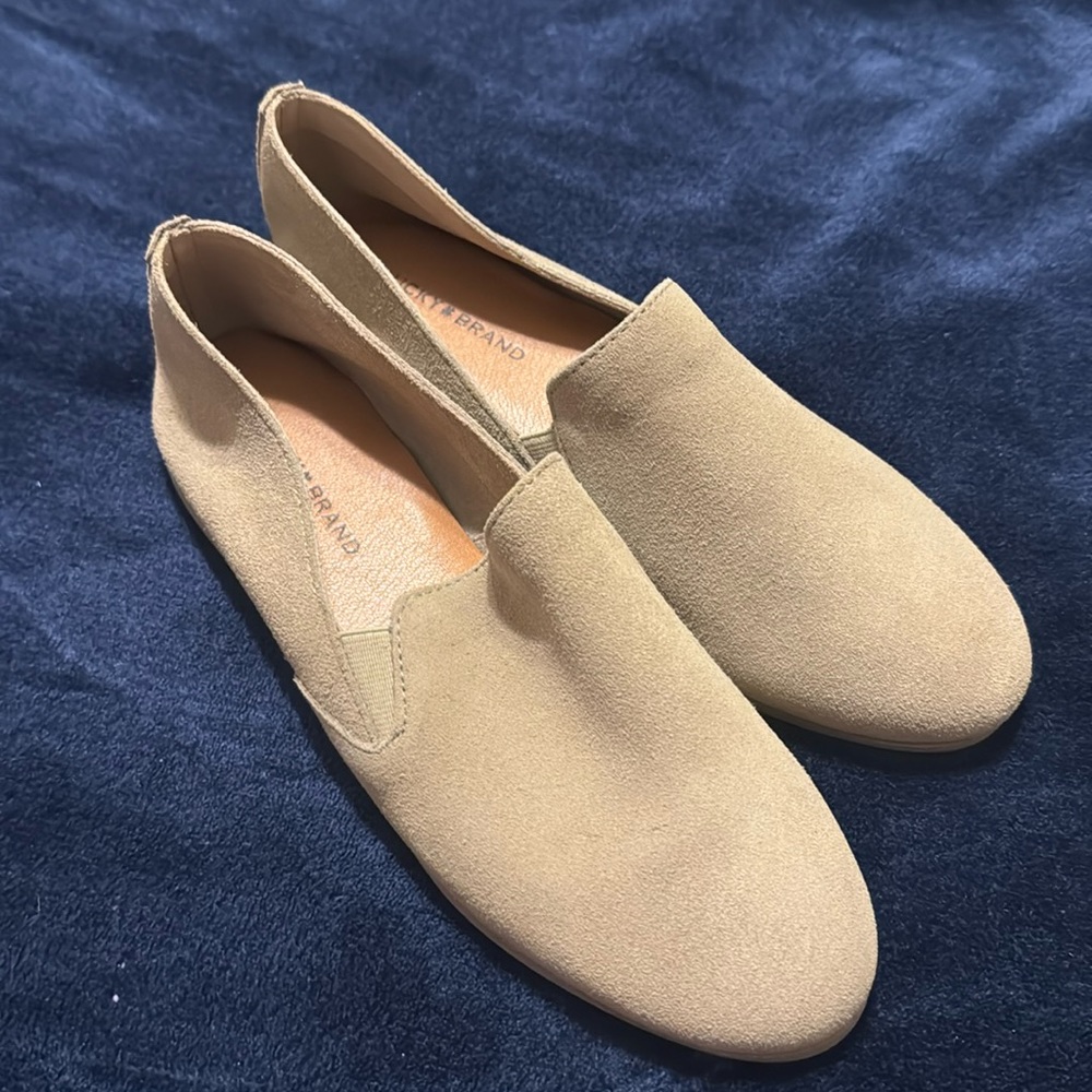 Brand new Lucky Brand Flats